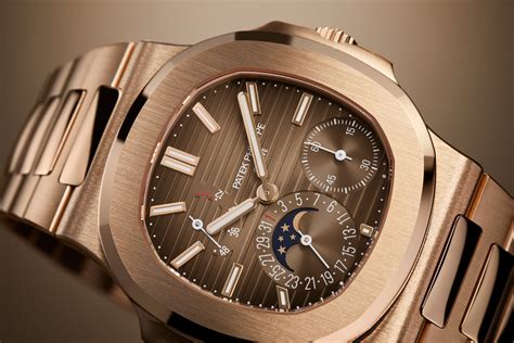 Introducing - Patek Philippe introduces the 5712 in luxurious rose gold