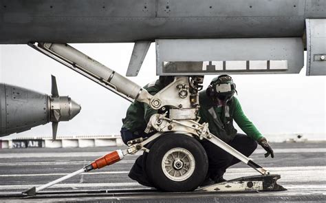 On target: The making of an airstrike against ISIS aboard the USS Bush | Stars and Stripes