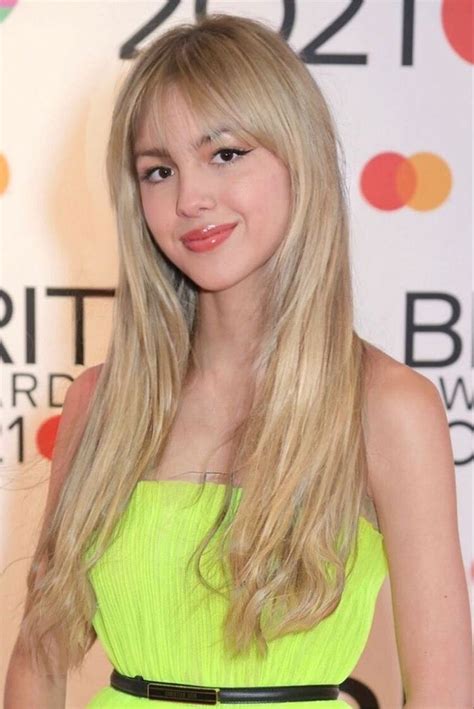 Olivia Rodrigo blonde in 2022 | Hair styles, Long hair styles, Beauty