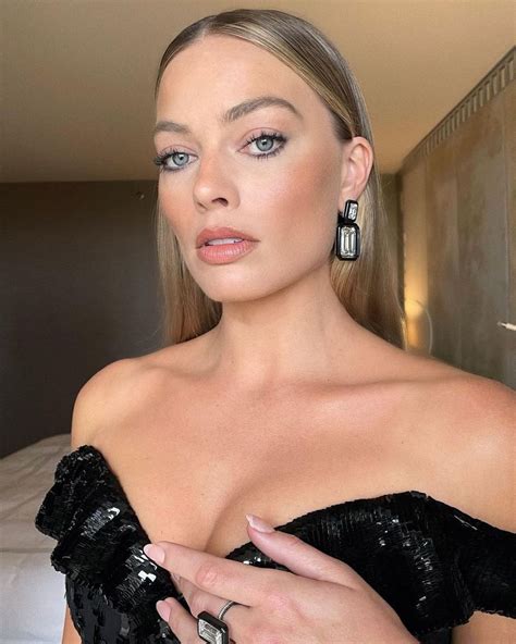 Margot Robbie Oscar Red Carpet Margotrobbie Oscars | Hot Sex Picture