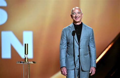 Jeff Bezos slammed for 'bad timing' of People's Choice Awards ...