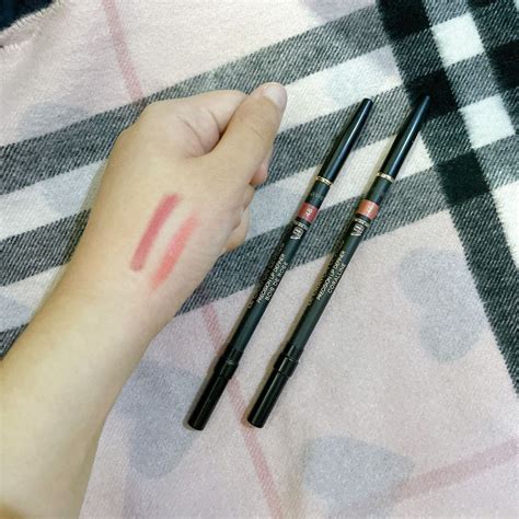 Chanel lip liner, Kesehatan & Kecantikan, Rias Wajah di Carousell