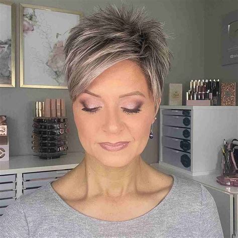 These attractive types of haircuts will give you a fresh style. Why not try this spiky pixie cut ...