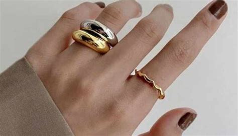 10 Tips on How to Wear Silver and Gold Rings Together - TTT Jewelry