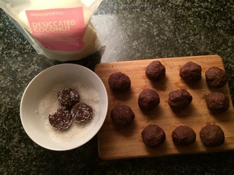 Chocolate Protein Balls