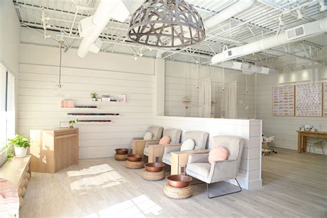 Sweet Mia Nail Spa: The First Non-Toxic Nail Spa in Oklahoma - Parterre Flooring Systems | Salon ...