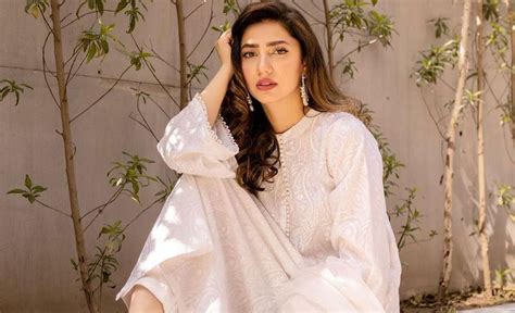 For the love of whites: Mahira Khan launches clothing line