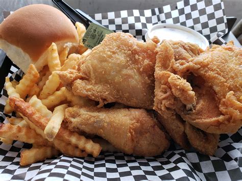 4 places serving the best Broasted chicken in Minnesota » Give Me The Mike