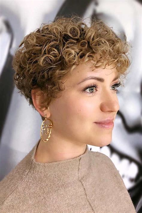 39 Undeniably Pretty Hairstyles For Curly Hair | Short permed hair, Short hair pixie cuts, Curly ...