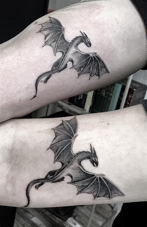 dragons couple tattoo © tattoo artist Sabina Popescu | Tätowierungen, Kleine drachen tattoos ...