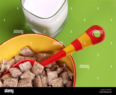 Cereal with milk Stock Photo - Alamy