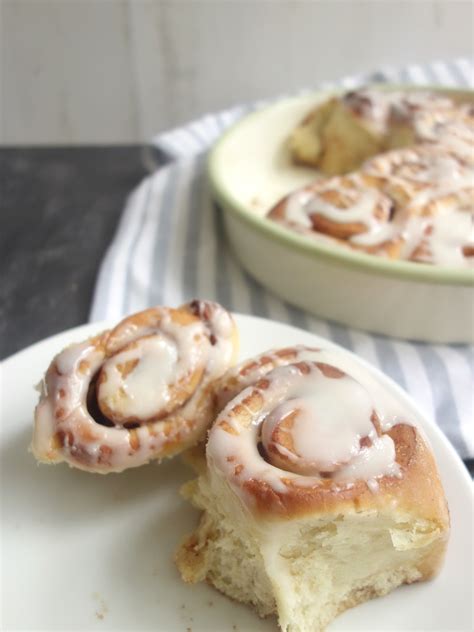 Stroud's Cinnamon Rolls Recipe - Banana-breads.com