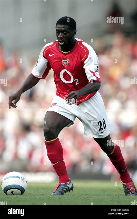 Kolo toure arsenal hi-res stock photography and images - Alamy