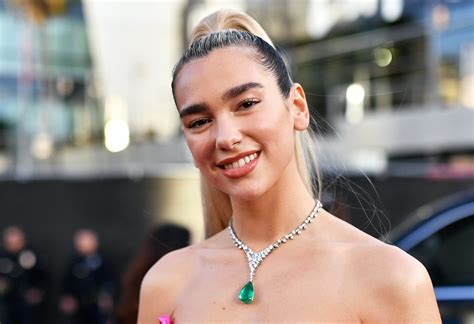 Find Out Who Dua Lipa Is Dating Currently?? Everyone Wants to Know this Heartbreaking! Newzz ...