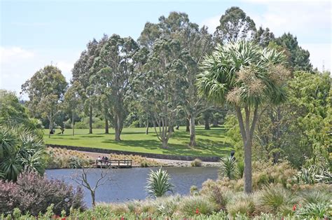 20 OCT 11 18°C AUCKLAND BOTANICAL GARDENS | 32 Blocks | Flickr