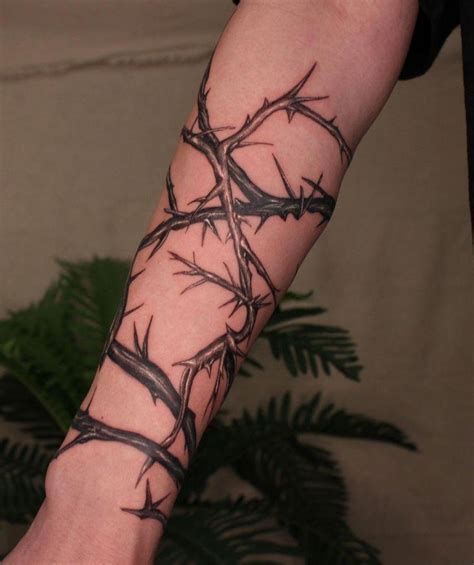 30 Pretty Thorn Tattoos You Need to Copy | Style VP | Page 30