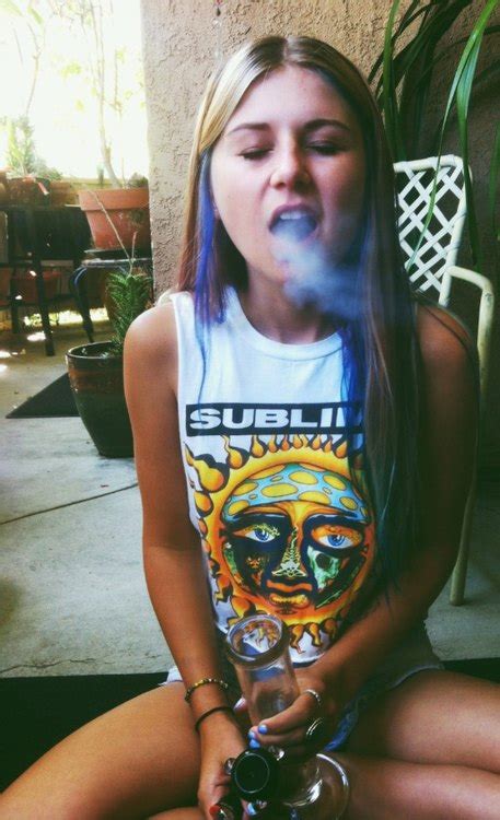 Hot Stoner Girls