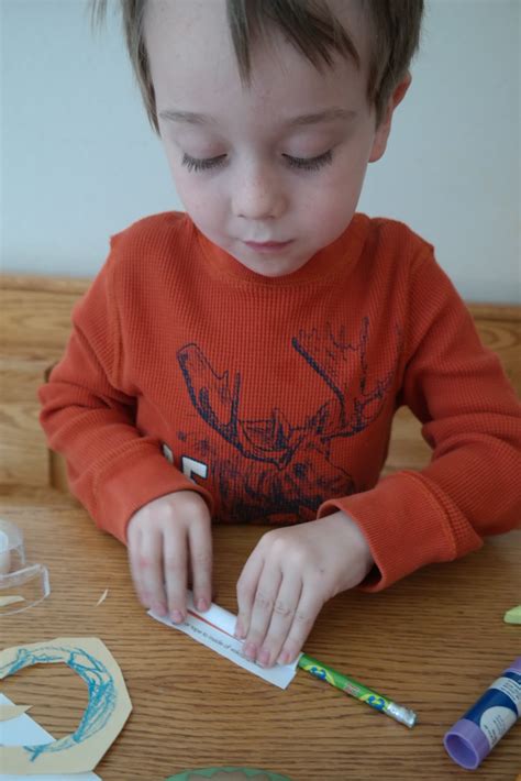 Glimmercat: Letter V Activities for Ages 2-4