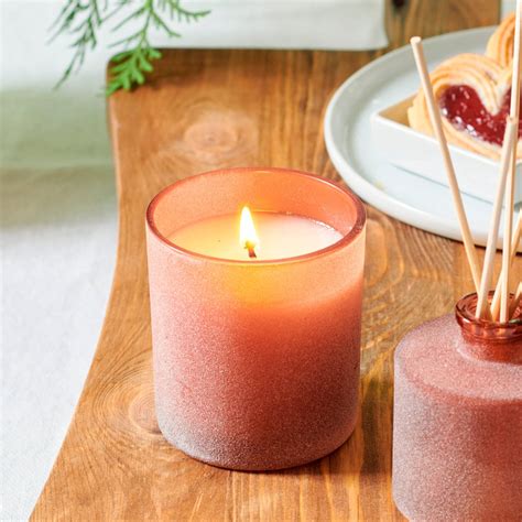 Thymes Gingerbread Candle | White Flower Farm