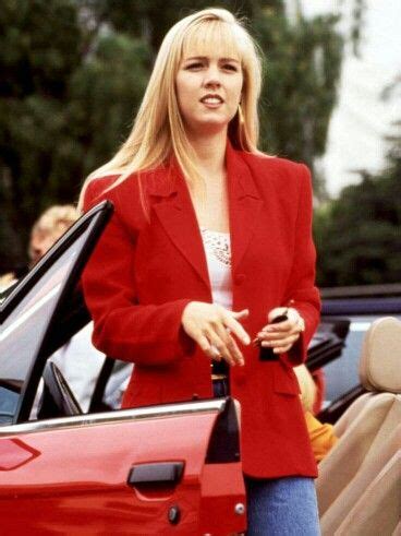 Jennie Garth as Kelly Taylor in Beverly Hills 90210. | 90210 fashion, Beverly hills 90210, Fashion