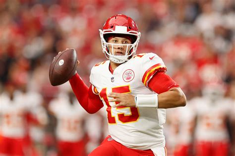 Patrick Mahomes has Oakley sunglasses delivered via UFO