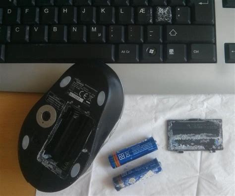 keyboard - How can I clean a wireless mouse in which the batteries leaked? - Super User