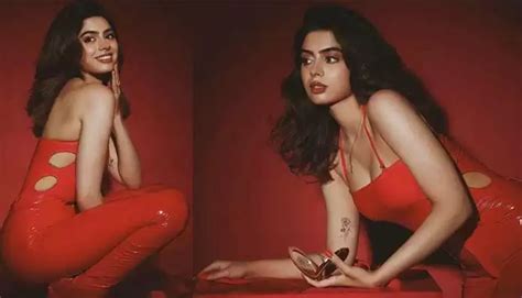 Khushi Kapoor made bold photoshoot in red swimsuit - Buziness Bytes