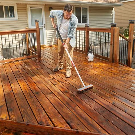 How To Stain A Deck: A Comprehensive Guide - IHSANPEDIA