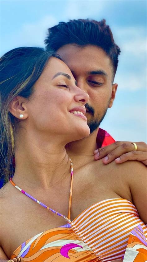 Hina Khan-boyfriend Rocky Jaiswal's romantic photos go viral amid break ...