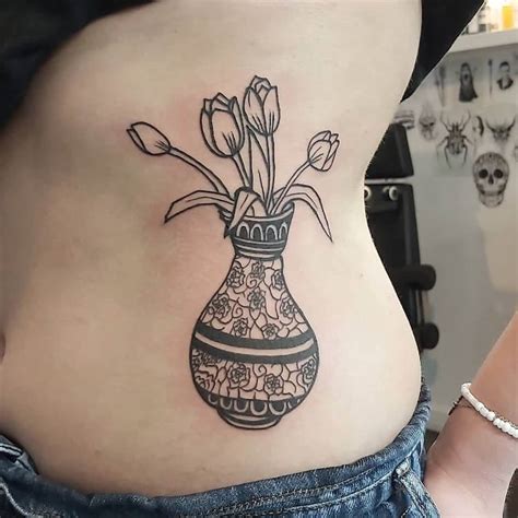 20 Beautiful Tulip Tattoo Ideas - Mom's Got the Stuff
