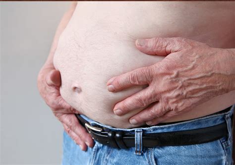 Alcohol & Your Stomach: How Long Does Alcohol Bloating Last? | Stonegate Center