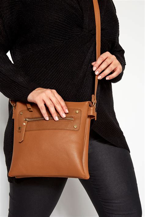 Bolso bandolera camel con cremallera | Yours Clothing