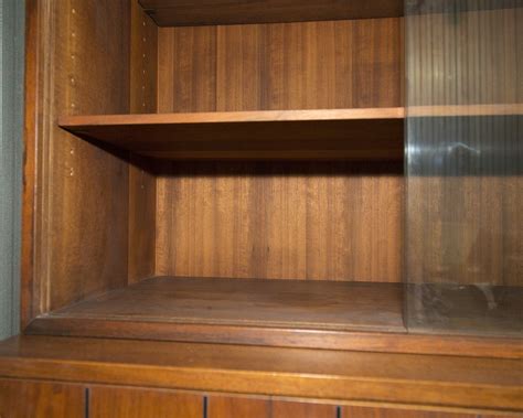 Mid Century Modern Walnut China Cabinet | EBTH