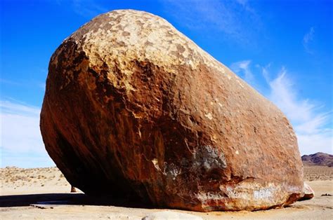 GC6CJ6W Giant Rock - Landers, California (Earthcache) in California ...