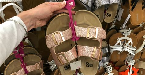 Kohl's Cardholders Sale: Women's Sandals Only $5.61