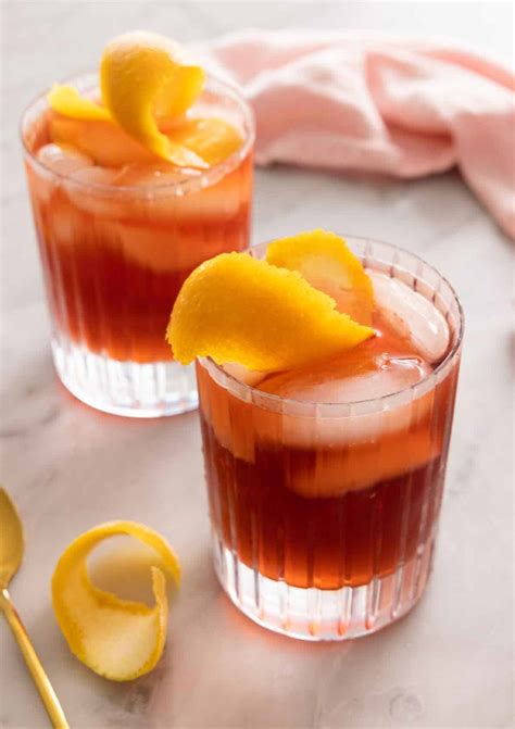 Cocktails drinks with Orange peel - CockTail Seeker