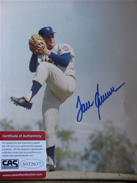 Lot Detail - TOM SEAVER SIGNED 8" X 10" PHOTO -"1969 N.Y. METS" - w/CAS COA