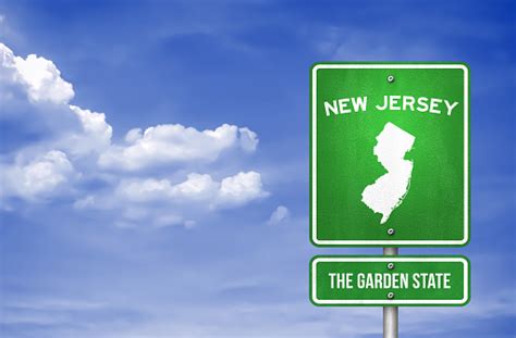 New Jersey New Jersey Highway Sign Illustration Stock Photo - Download Image Now - iStock