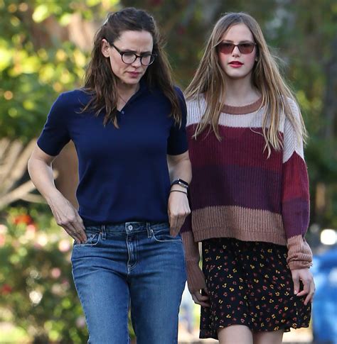 Jennifer Garner and Daughter Violet Look Like Twins During Daily Walk