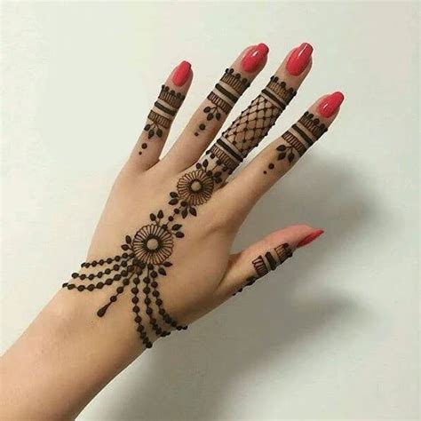 Backhand Simple Mehndi Designs - FinetoShine