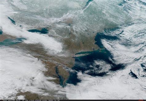 The First Pictures From NOAA's Newest Weather Satellite Are Incredible ...