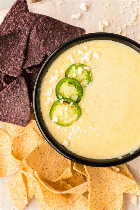 5 Ingredient White Queso Dip (Queso Blanco) - Easy Recipe