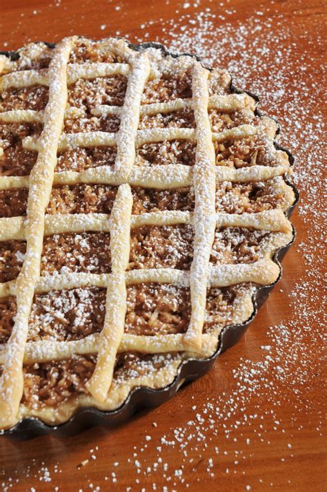 Recette tarte aux pommes à la crème fraiche à l'alsacienne - Marie Claire