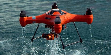 Swellpro Splash Drone 3: Fly in the rain, land on water - First Quadcopter