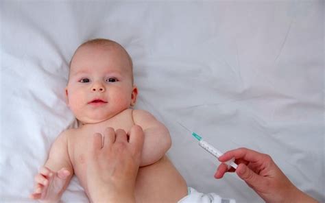 Quando os pais sabem o que fazer, a vacina pode doer menos nos bebês, diz estudo - Revista ...