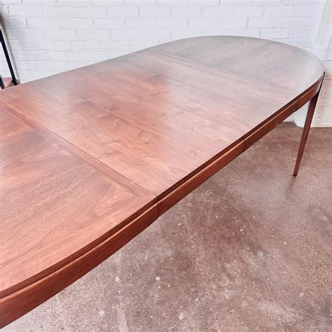 RESTORED MCM WALNUT OVAL DINING TABLE BY LANE – MiMO Decor