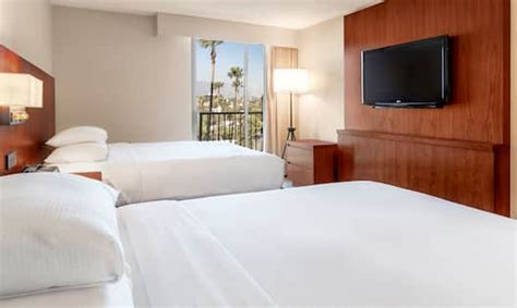 Hilton Pasadena Hotel Rooms and Suites near Los Angeles