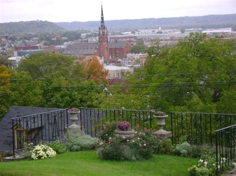 The Hancock House | Bed and Breakfast Inn I Dubuque, IA – The Inn with a View