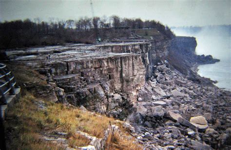 These Photos Show Niagara Falls Without Water, 1969 - Rare Historical ...