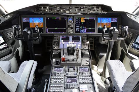 United Boeing 787-8 Dreamliner Cockpit : r/aviation